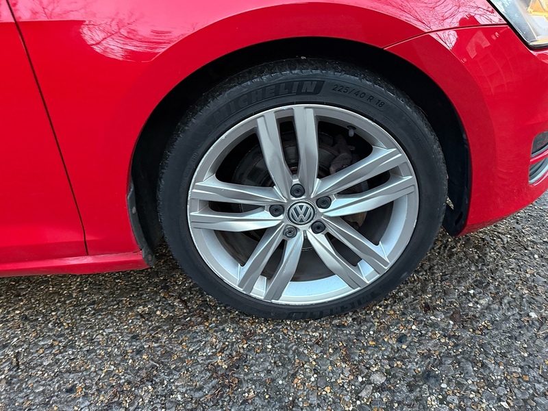 Volkswagen Golf 1.6 TDI BlueMotion Tech GT Edition Hatchback 5dr Diesel Manual Euro 6 (s/s) (110 ps) - U10003618