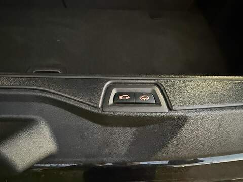 BMW X7 3.0 30d M Sport SUV 5dr Diesel Auto xDrive Euro 6 (s/s) (265 ps) - U10003619