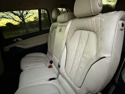 BMW X7 3.0 30d M Sport SUV 5dr Diesel Auto xDrive Euro 6 (s/s) (265 ps) - U10003619