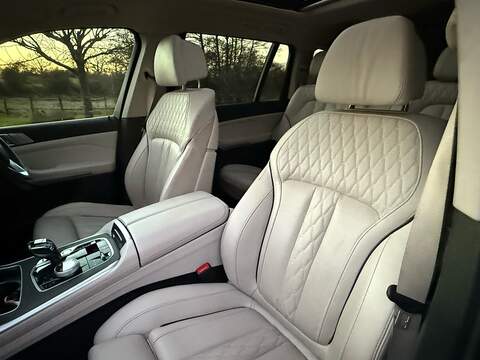 BMW X7 3.0 30d M Sport SUV 5dr Diesel Auto xDrive Euro 6 (s/s) (265 ps) - U10003619