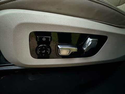 BMW X7 3.0 30d M Sport SUV 5dr Diesel Auto xDrive Euro 6 (s/s) (265 ps) - U10003619