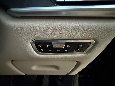 BMW X7 3.0 30d M Sport SUV 5dr Diesel Auto xDrive Euro 6 (s/s) (265 ps) - U10003619