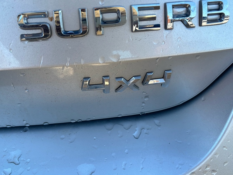 Skoda Superb 2.0 TDI SE L Executive Estate 5dr Diesel DSG 4WD Euro 6 (s/s) (190 ps) - U10003620