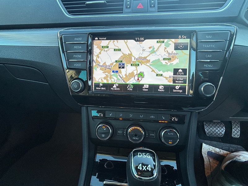 Skoda Superb 2.0 TDI SE L Executive Estate 5dr Diesel DSG 4WD Euro 6 (s/s) (190 ps) - U10003620