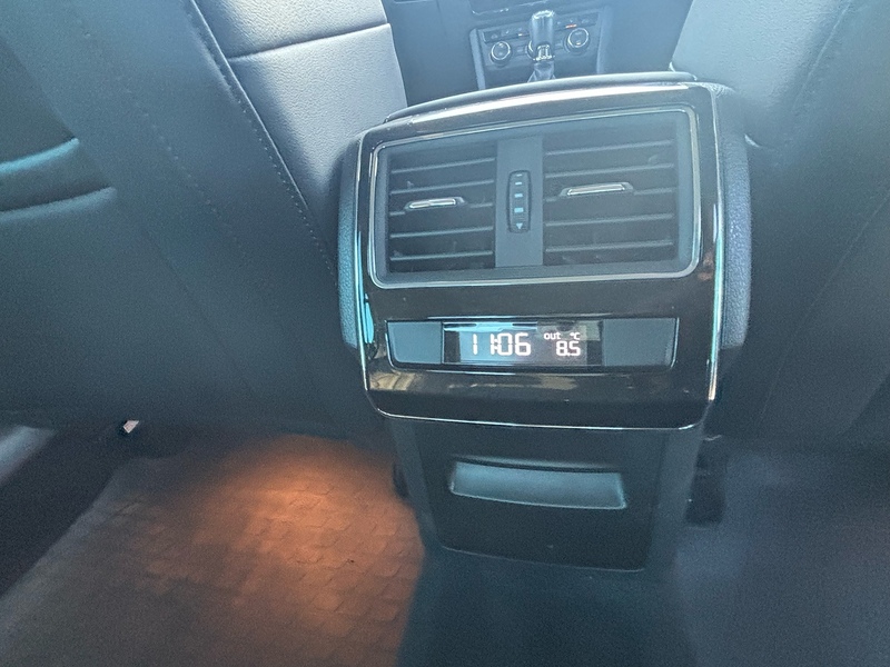 Skoda Superb 2.0 TDI SE L Executive Estate 5dr Diesel DSG 4WD Euro 6 (s/s) (190 ps) - U10003620