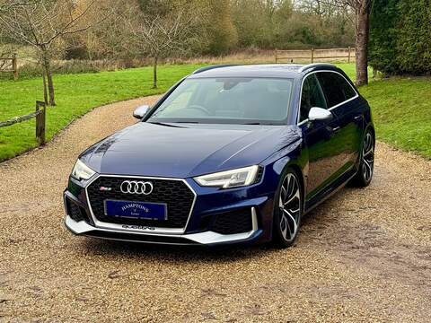 Audi RS4 Avant 2.9 TFSI V6 Estate 5dr Petrol Tiptronic quattro Euro 6 (s/s) (450 ps) - U10003623