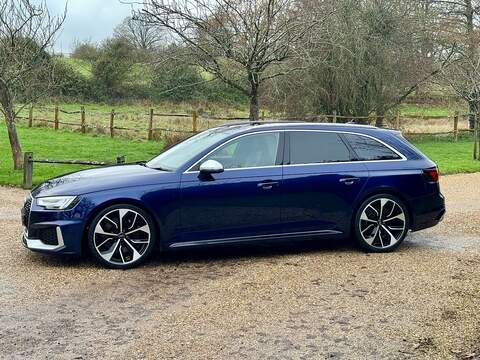 Audi RS4 Avant 2.9 TFSI V6 Estate 5dr Petrol Tiptronic quattro Euro 6 (s/s) (450 ps) - U10003623