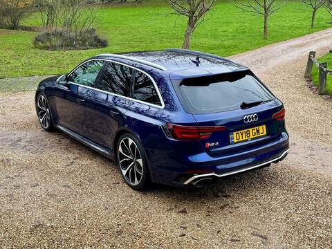 Audi RS4 Avant 2.9 TFSI V6 Estate 5dr Petrol Tiptronic quattro Euro 6 (s/s) (450 ps) - U10003623