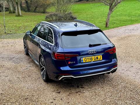 Audi RS4 Avant 2.9 TFSI V6 Estate 5dr Petrol Tiptronic quattro Euro 6 (s/s) (450 ps) - U10003623