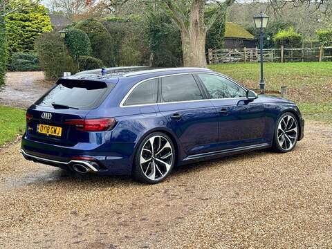 Audi RS4 Avant 2.9 TFSI V6 Estate 5dr Petrol Tiptronic quattro Euro 6 (s/s) (450 ps) - U10003623