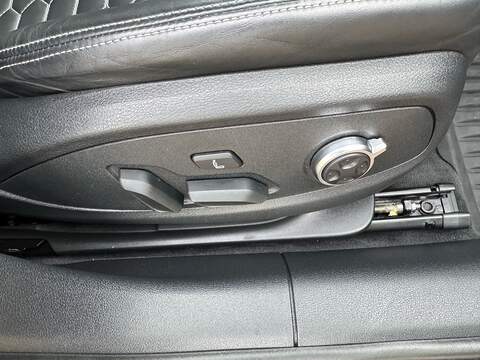 Audi RS4 Avant 2.9 TFSI V6 Estate 5dr Petrol Tiptronic quattro Euro 6 (s/s) (450 ps) - U10003623