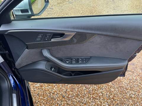 Audi RS4 Avant 2.9 TFSI V6 Estate 5dr Petrol Tiptronic quattro Euro 6 (s/s) (450 ps) - U10003623