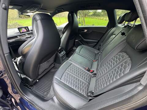 Audi RS4 Avant 2.9 TFSI V6 Estate 5dr Petrol Tiptronic quattro Euro 6 (s/s) (450 ps) - U10003623