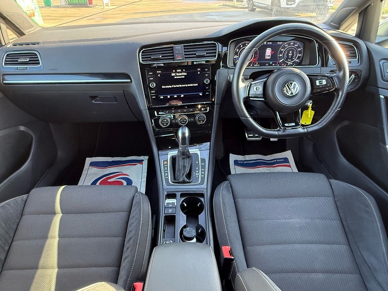 Volkswagen Golf 2.0 TSI BlueMotion Tech R Estate 5dr Petrol DSG 4Motion Euro 6 (s/s) (310 ps) - U10003626