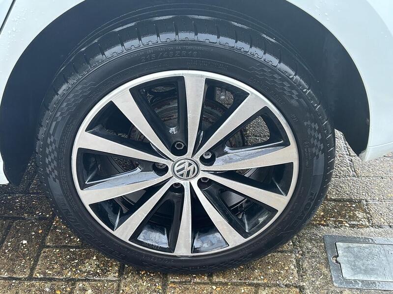 Volkswagen Polo 1.0 BlueMotion Tech beats Hatchback 5dr Petrol Manual Euro 6 (s/s) (75 ps) - U10003628