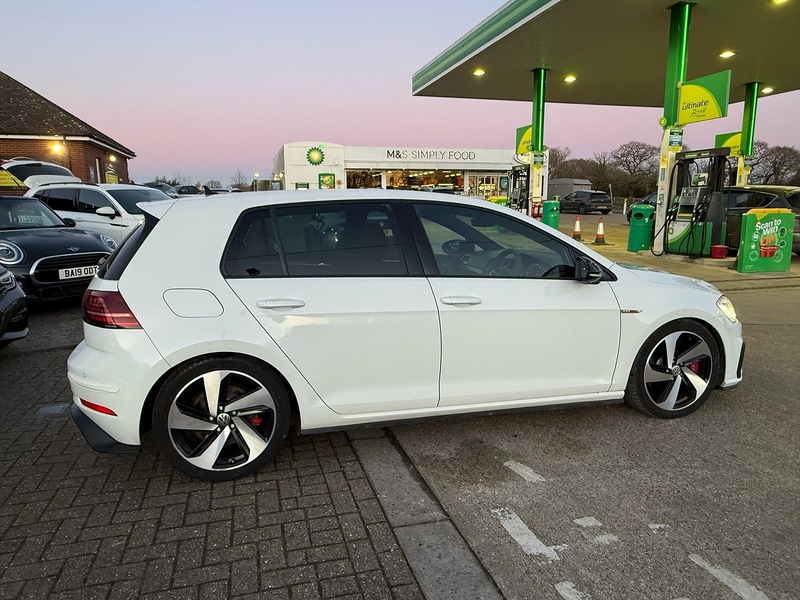 Volkswagen Golf 2.0 TSI GPF GTI Performance Hatchback 5dr Petrol DSG Euro 6 (s/s) (245 ps) - U10003630