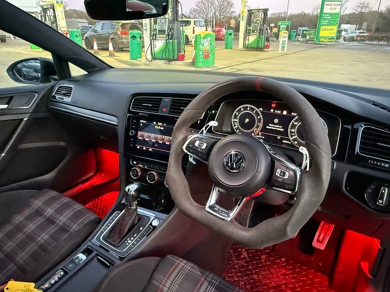 Volkswagen Golf 2.0 TSI GPF GTI Performance Hatchback 5dr Petrol DSG Euro 6 (s/s) (245 ps) - U10003630