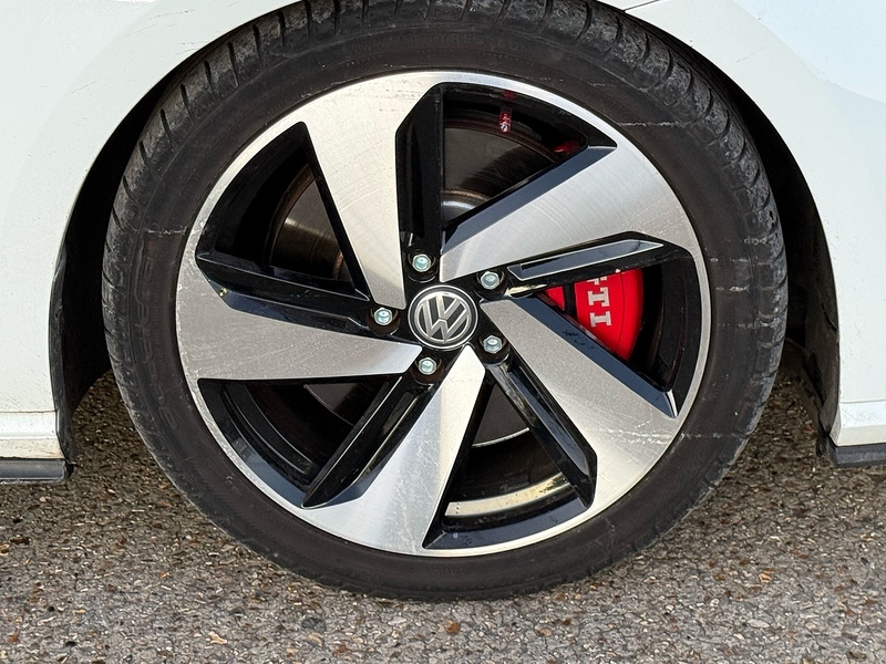 Volkswagen Golf 2.0 TSI GPF GTI Performance Hatchback 5dr Petrol DSG Euro 6 (s/s) (245 ps) - U10003630