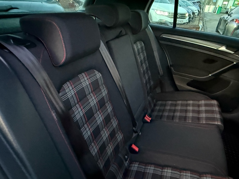 Volkswagen Golf 2.0 TSI GPF GTI Performance Hatchback 5dr Petrol DSG Euro 6 (s/s) (245 ps) - U10003630