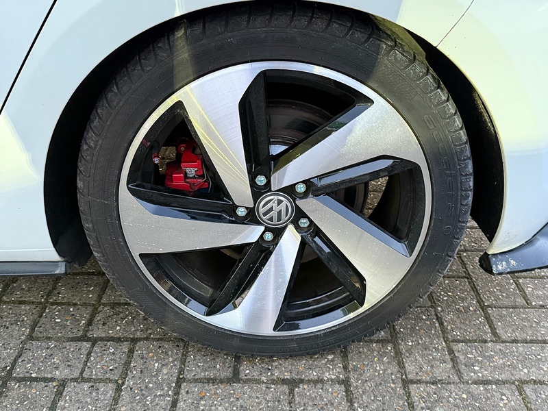 Volkswagen Golf 2.0 TSI GPF GTI Performance Hatchback 5dr Petrol DSG Euro 6 (s/s) (245 ps) - U10003630