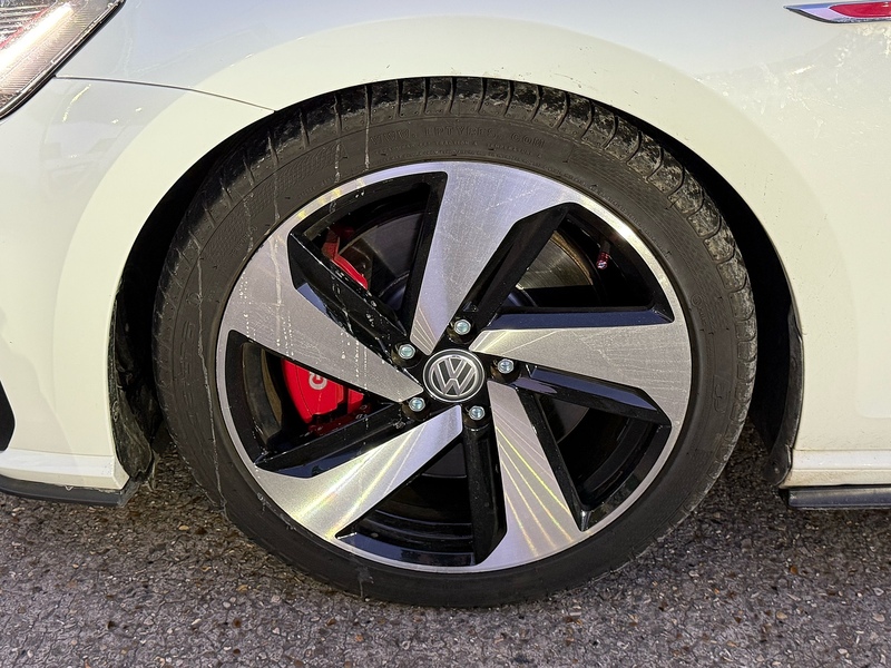 Volkswagen Golf 2.0 TSI GPF GTI Performance Hatchback 5dr Petrol DSG Euro 6 (s/s) (245 ps) - U10003630