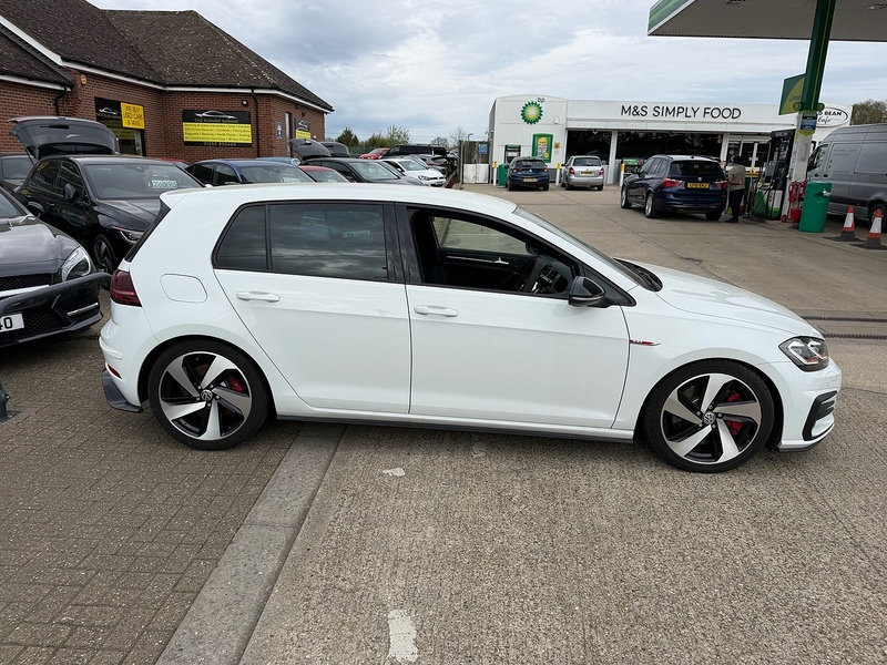 Volkswagen Golf 2.0 TSI GPF GTI Performance Hatchback 5dr Petrol DSG Euro 6 (s/s) (245 ps) - U10003630