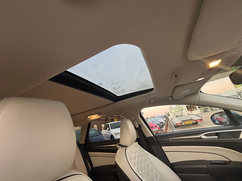 Ford Mondeo 2.0 TiVCT Vignale Estate 5dr Petrol Hybrid CVT Euro 6 (s/s) (187 ps) - U10003632