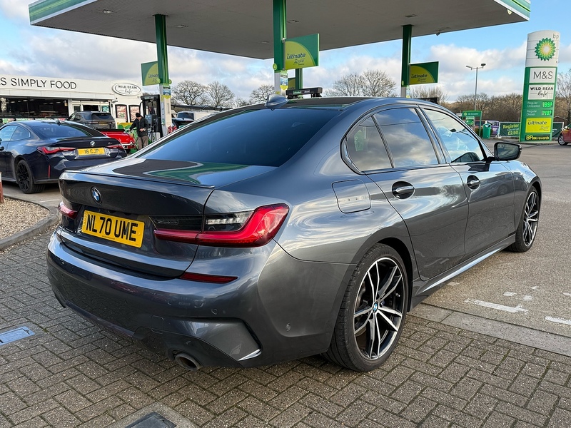 BMW 3 Series 2.0 320i M Sport Saloon 4dr Petrol Auto Euro 6 (s/s) (184 ps) - U10003633