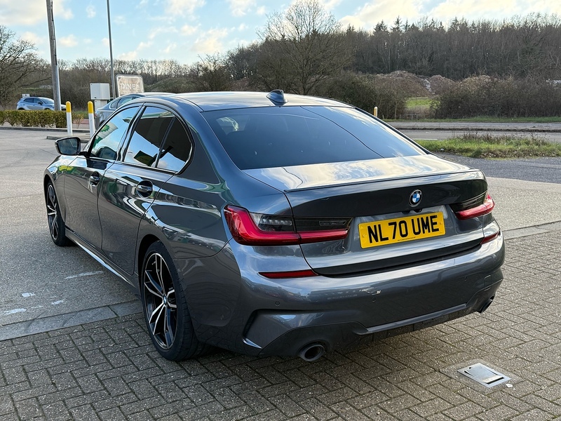 BMW 3 Series 2.0 320i M Sport Saloon 4dr Petrol Auto Euro 6 (s/s) (184 ps) - U10003633