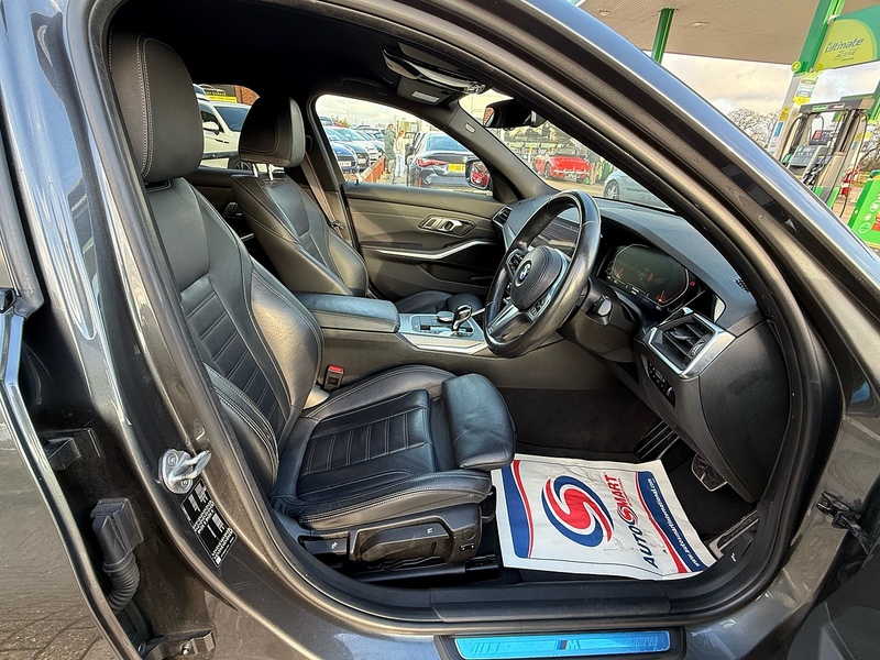 BMW 3 Series 2.0 320i M Sport Saloon 4dr Petrol Auto Euro 6 (s/s) (184 ps) - U10003633