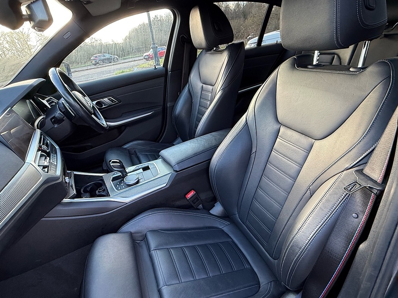 BMW 3 Series 2.0 320i M Sport Saloon 4dr Petrol Auto Euro 6 (s/s) (184 ps) - U10003633