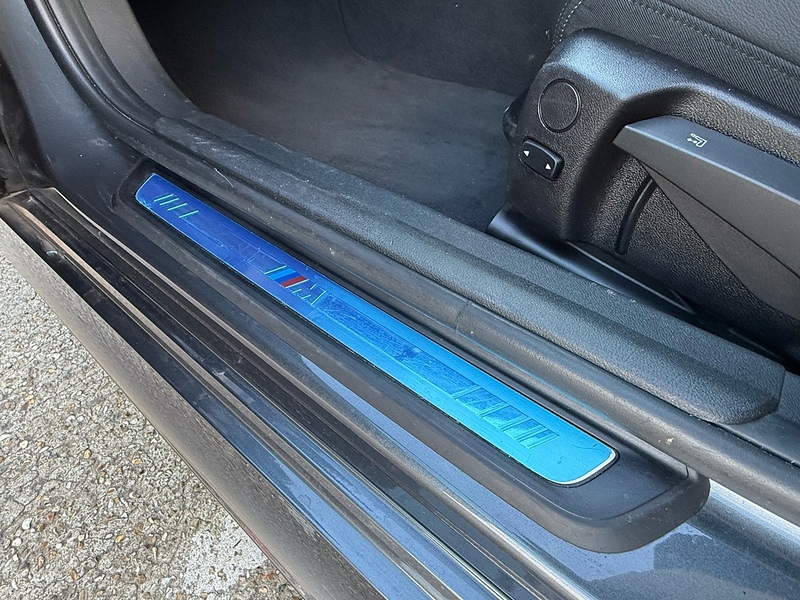 BMW 3 Series 2.0 320i M Sport Saloon 4dr Petrol Auto Euro 6 (s/s) (184 ps) - U10003633