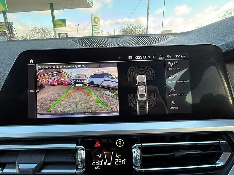 BMW 3 Series 2.0 320i M Sport Saloon 4dr Petrol Auto Euro 6 (s/s) (184 ps) - U10003633