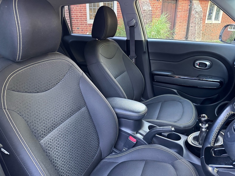 Kia Soul 1.6 CRDi Mixx Euro 6 5dr - U10003634