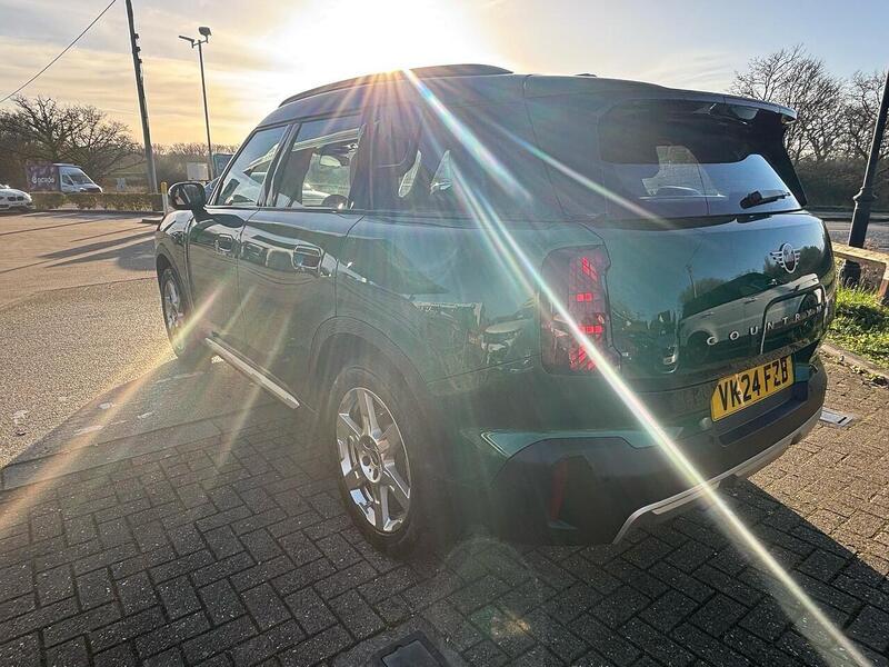 MINI Countryman Countryman Exclusive SUV 1 Automatic Petrol Hybrid - U10003636