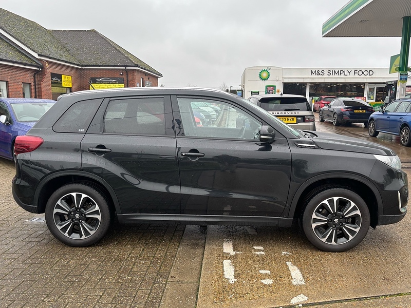 Suzuki Vitara Vitara SZ5 SUV 1 Automatic Petrol Hybrid - U10003637