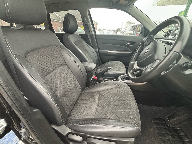 Suzuki Vitara Vitara SZ5 SUV 1 Automatic Petrol Hybrid - U10003637