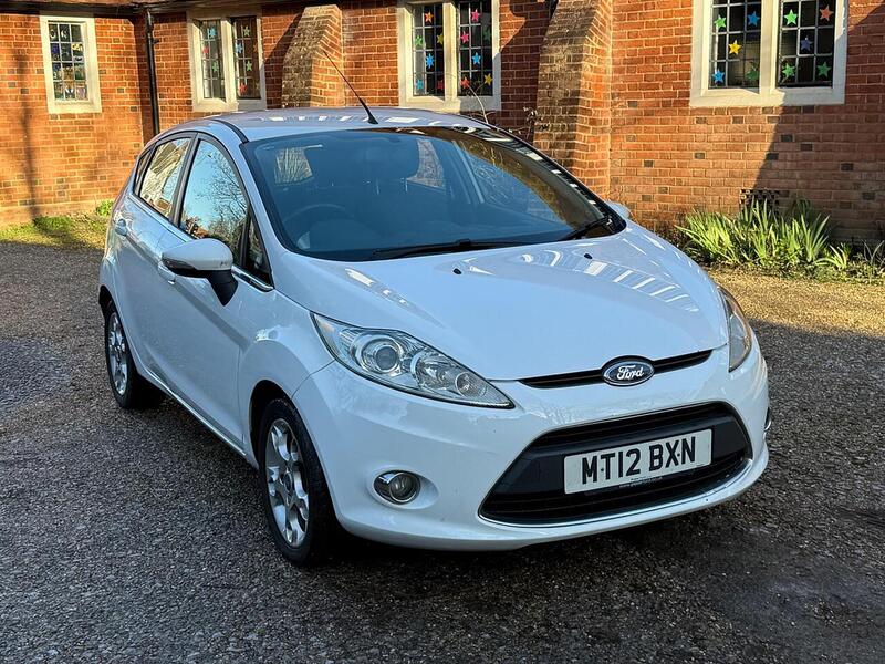 Ford Fiesta 1.25 Zetec Hatchback 5dr Petrol Manual (129 g/km, 81 bhp) - U10003641