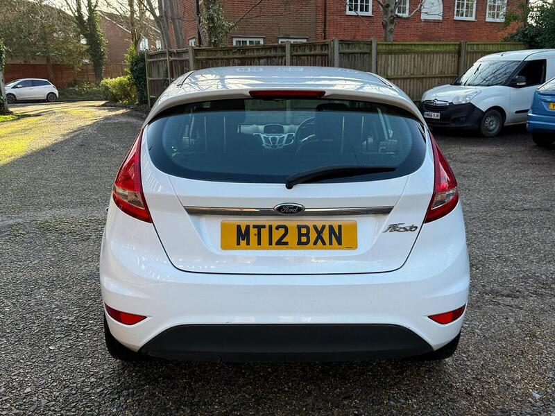 Ford Fiesta 1.25 Zetec Hatchback 5dr Petrol Manual (129 g/km, 81 bhp) - U10003641