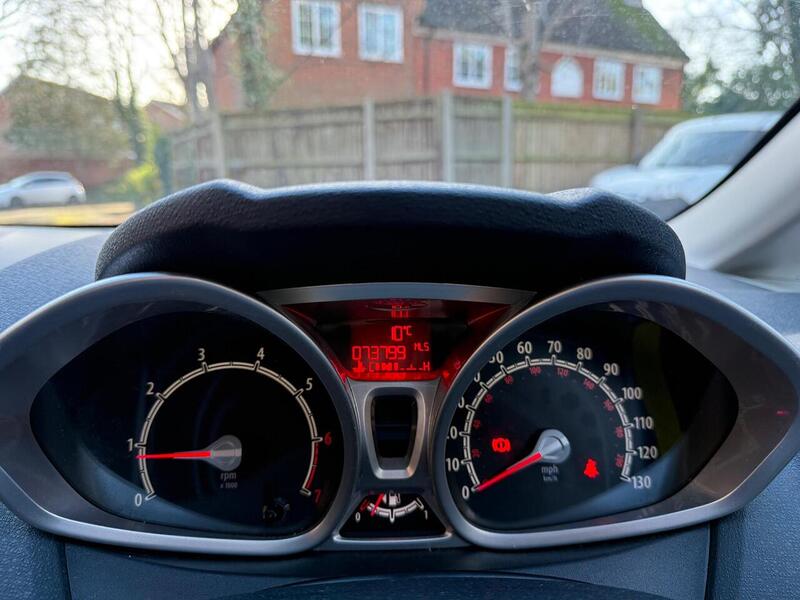 Ford Fiesta 1.25 Zetec Hatchback 5dr Petrol Manual (129 g/km, 81 bhp) - U10003641