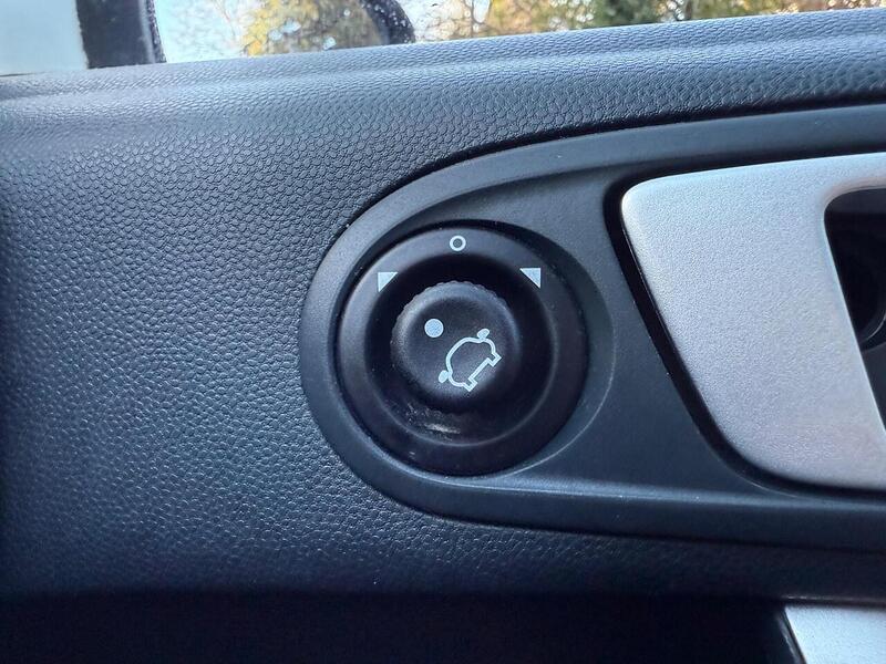 Ford Fiesta 1.25 Zetec Hatchback 5dr Petrol Manual (129 g/km, 81 bhp) - U10003641