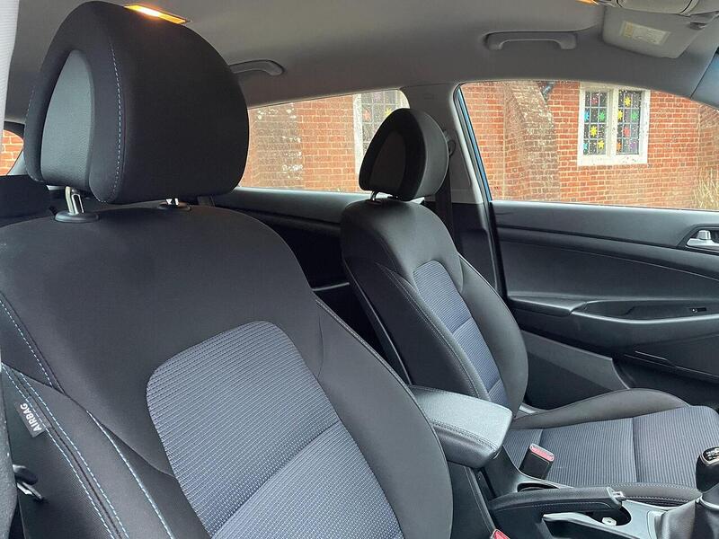 Hyundai TUCSON 2.0 CRDi Blue Drive SE Nav SUV 5dr Diesel Manual Euro 6 (s/s) (136 ps) - U10003642