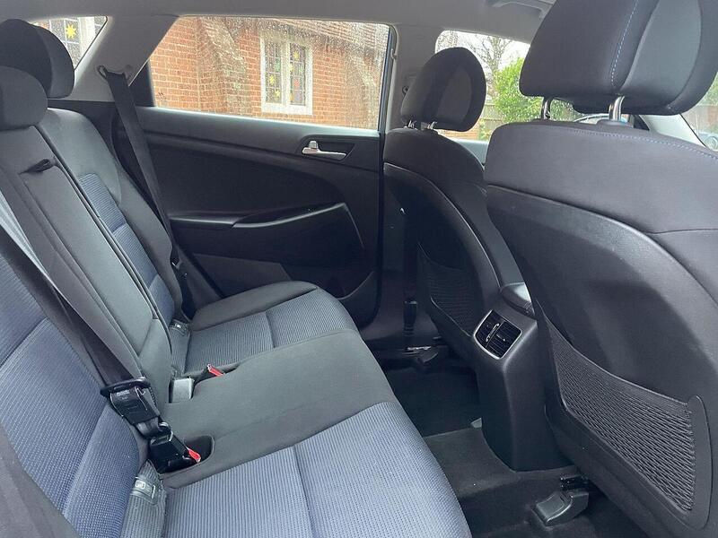 Hyundai TUCSON 2.0 CRDi Blue Drive SE Nav SUV 5dr Diesel Manual Euro 6 (s/s) (136 ps) - U10003642