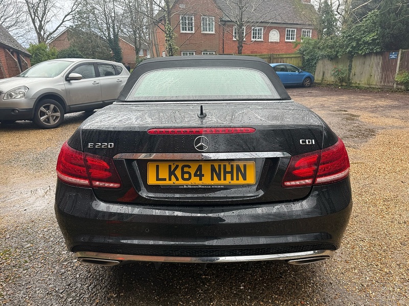 Mercedes-Benz E Class 2.1 E220 CDI AMG Sport Cabriolet 2dr Diesel Manual Euro 5 (s/s) (170 ps) - U10003644