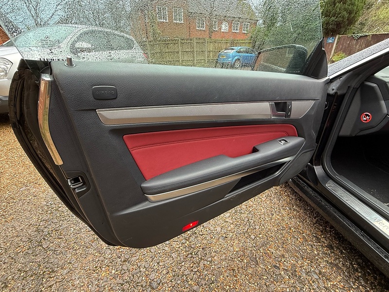 Mercedes-Benz E Class 2.1 E220 CDI AMG Sport Cabriolet 2dr Diesel Manual Euro 5 (s/s) (170 ps) - U10003644