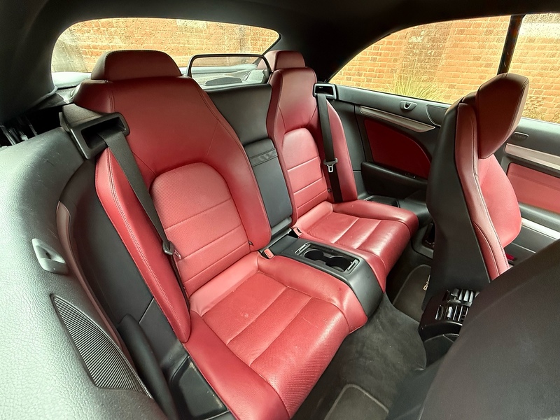 Mercedes-Benz E Class 2.1 E220 CDI AMG Sport Cabriolet 2dr Diesel Manual Euro 5 (s/s) (170 ps) - U10003644