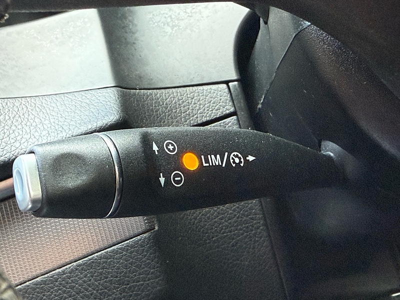 Mercedes-Benz E Class 2.1 E220 CDI AMG Sport Cabriolet 2dr Diesel Manual Euro 5 (s/s) (170 ps) - U10003644