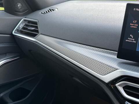 BMW 3 Series 2.0 320i M Sport Touring Auto Euro 6 (s/s) 5dr - U10003647