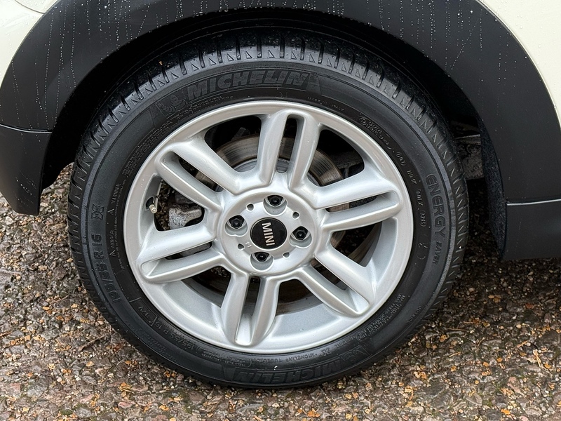 MINI Roadster 1.6 Cooper Convertible 2dr Petrol Manual Euro 6 (s/s) (122 ps) - U10003648