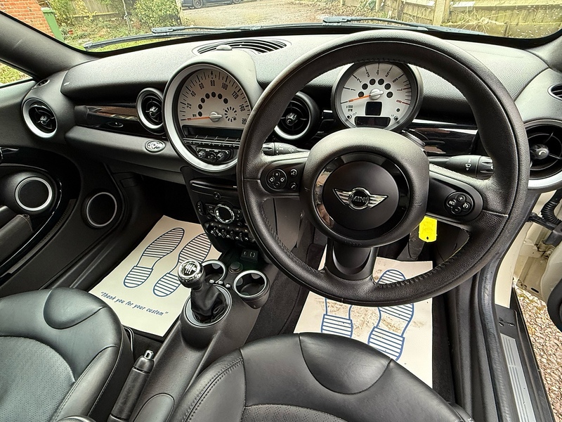 MINI Roadster 1.6 Cooper Convertible 2dr Petrol Manual Euro 6 (s/s) (122 ps) - U10003648